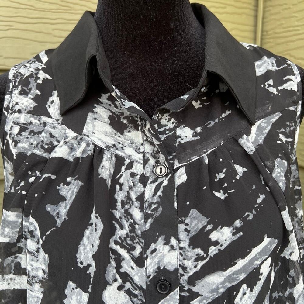 H.I.P. Sleeveless Sheer Black & White Top with Collar, Women's size M